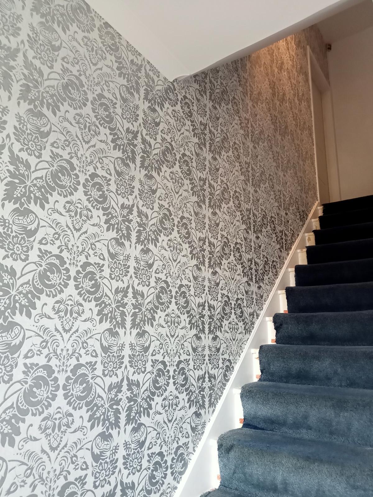 wallpaper hanging Mill Hill, NW7